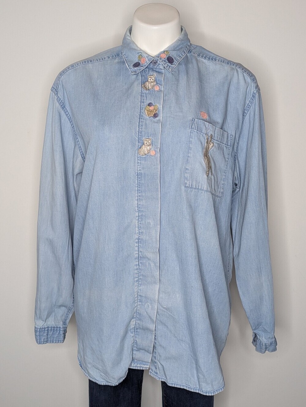 Vintage Northern Treasure Blue Embroidered Cat Long Sleeve Cotton Button Up M